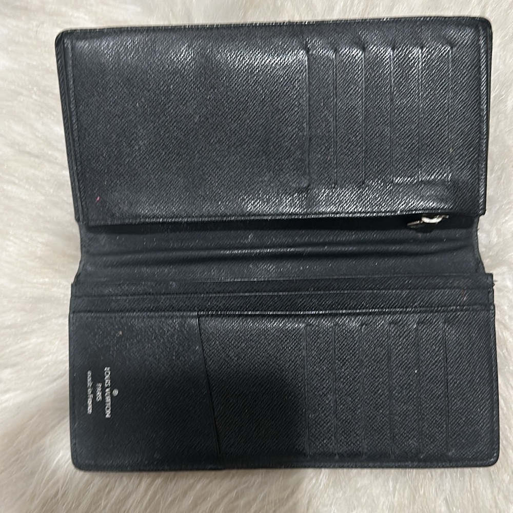 Louis Vuitton Men’s Wallet - Picture 2 of 4